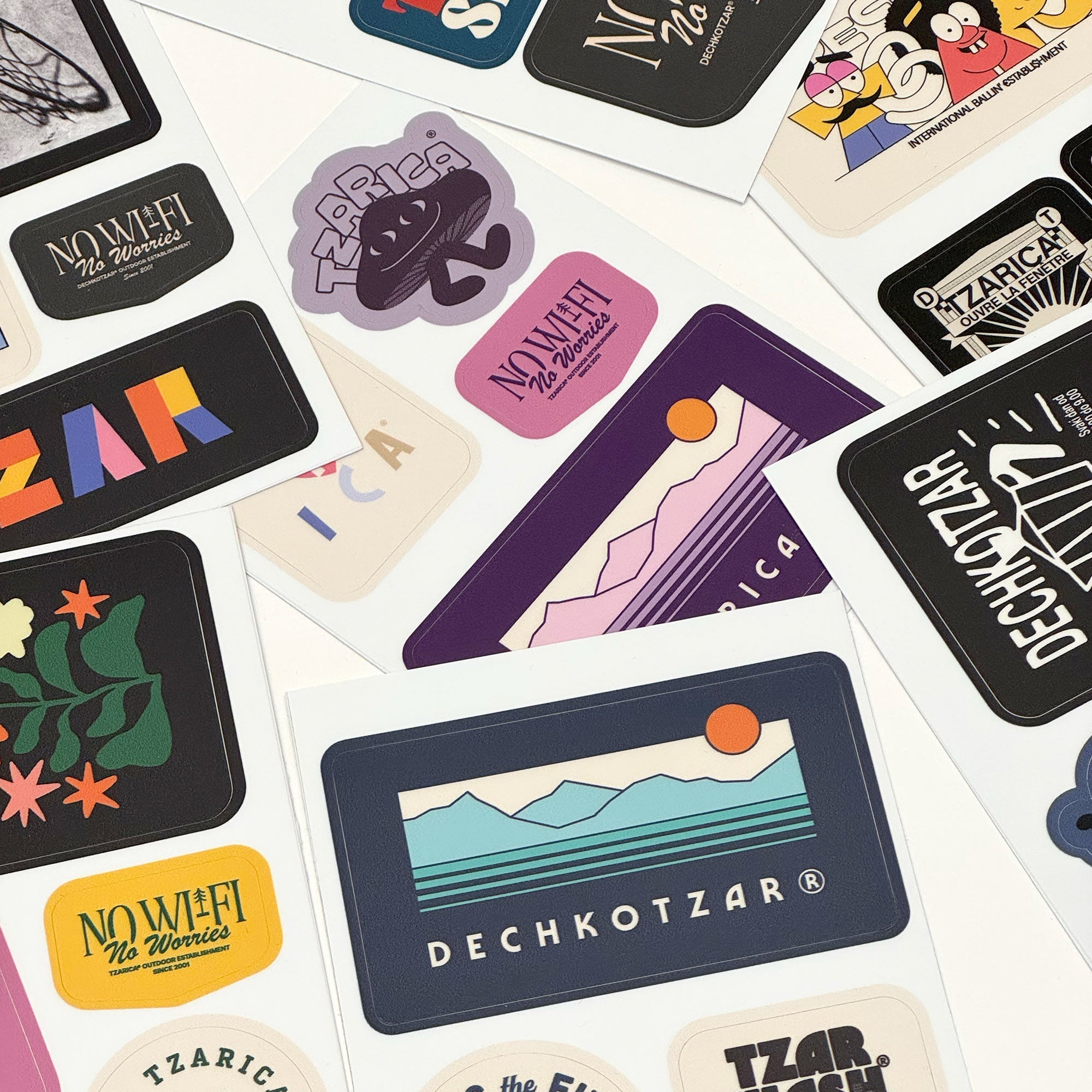 Dechkotzar fw25, pakovanje nalepnica